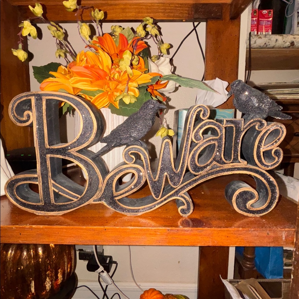 Beware Sign with Crows - Picture 6 of 7